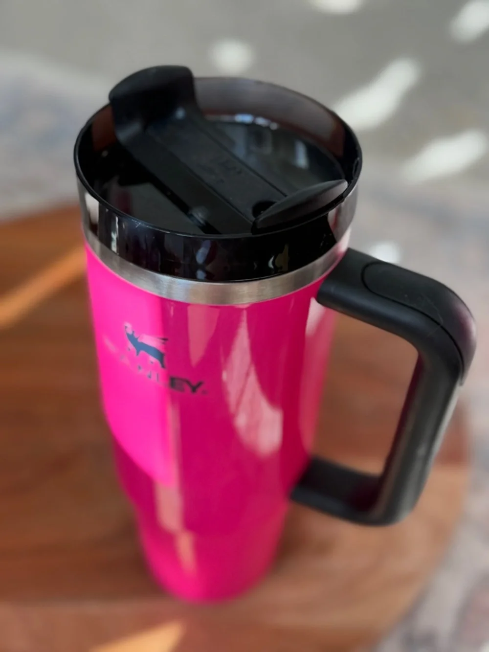 Stanley Bright Pink Travel 30 oz Tumbler with Black Lid and Handle + Pink Straw - Picture 5 of 16
